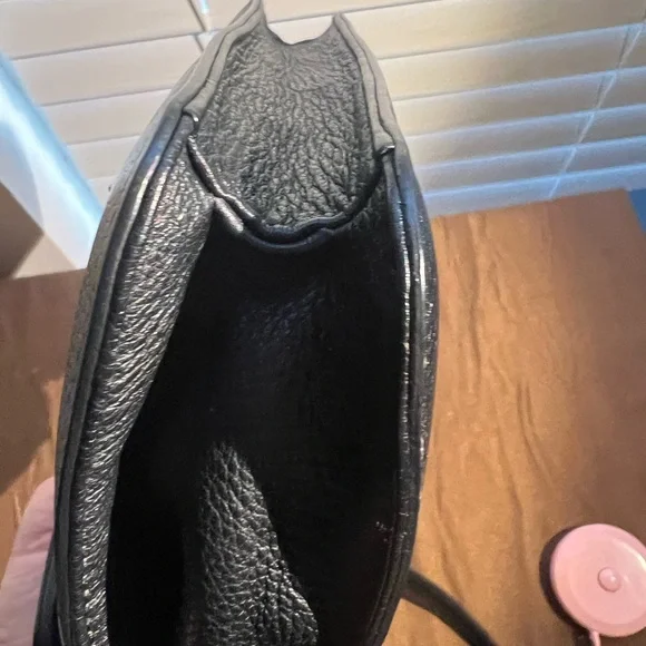 Marc By Marc Jacobs Crossbody - Black Leather, Excellent Condition - Picture 4 of 11